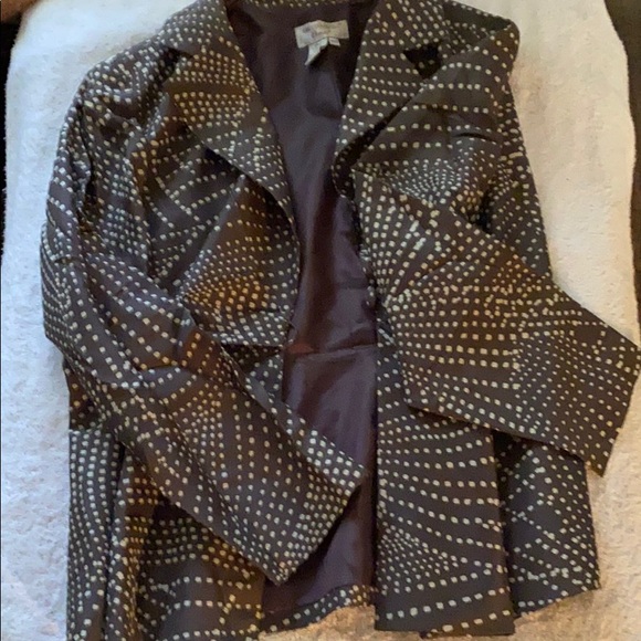 ADRIANAPAPĒLL - Picture 2 of 5